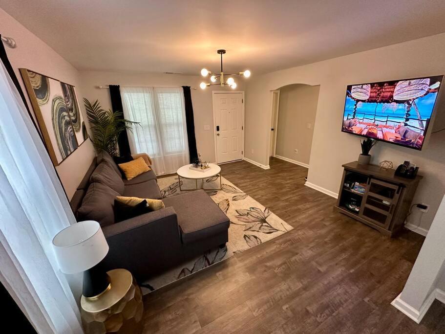 Cozy And Luxury Home Роли Экстерьер фото