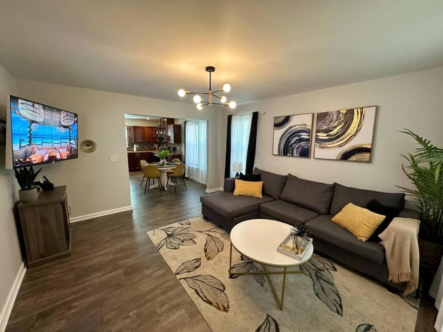 Cozy And Luxury Home Роли Экстерьер фото